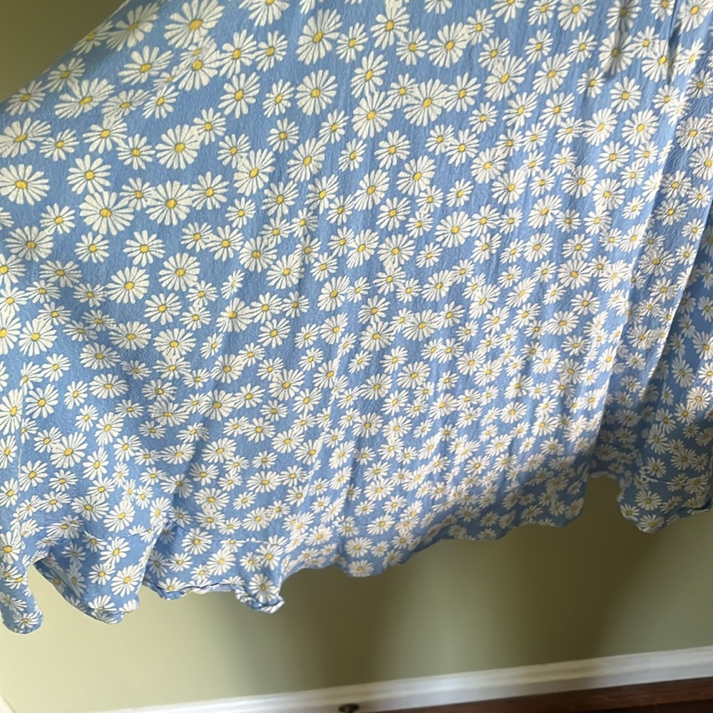 Women’s Forever 21 Sleeveless Blue, Ivory, & Yellow Sunflower Sundress. Size M. - Picture 8 of 11